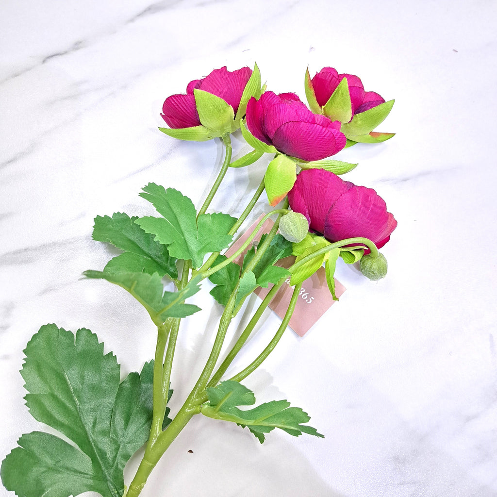 62cm Violet Ranunculus Spray