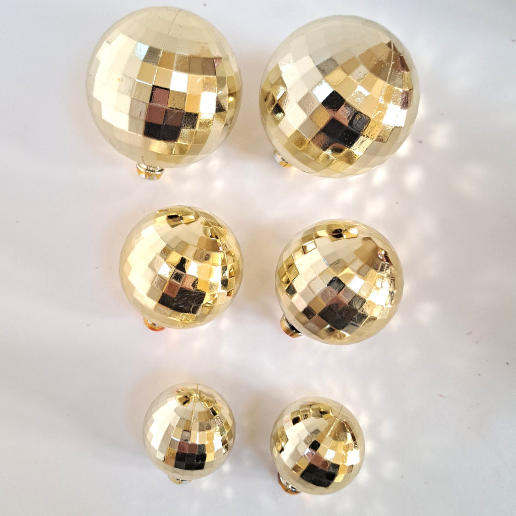 SUGAR SISTERS - Gold Mirror Ball Set Pk 6