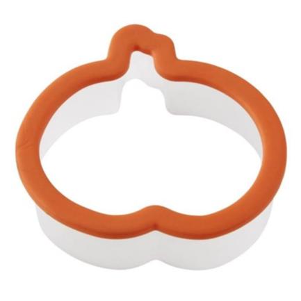 WILTON Grippy Pumpkin Cookie Cutter