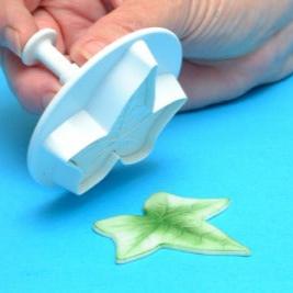 CAKE STAR Ivy Leaf Plunger Cutter Set 3