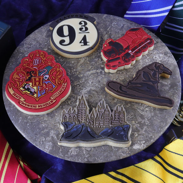 Harry Potter Hogwarts Crest  Embosser & Cutter PME